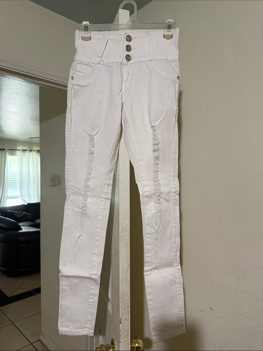 High-Waist White Skinny Jeans with Button-Fly